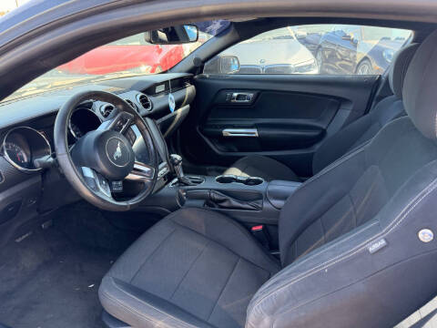 2015 Ford Mustang V6