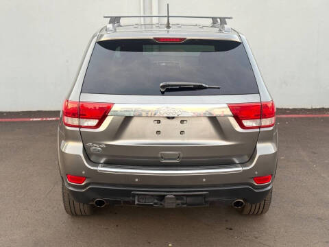 2013 Jeep Grand Cherokee Overland Summit