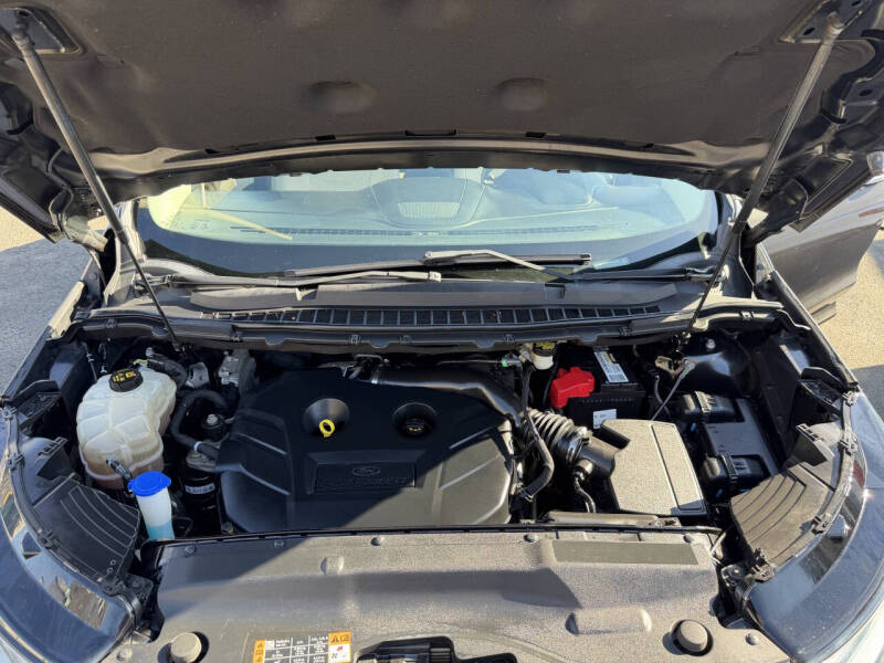 2017 Ford Edge Titanium