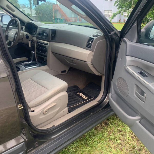 2006 Jeep Grand Cherokee Laredo