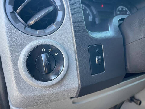 2010 Ford E-Series E-350 SD XLT