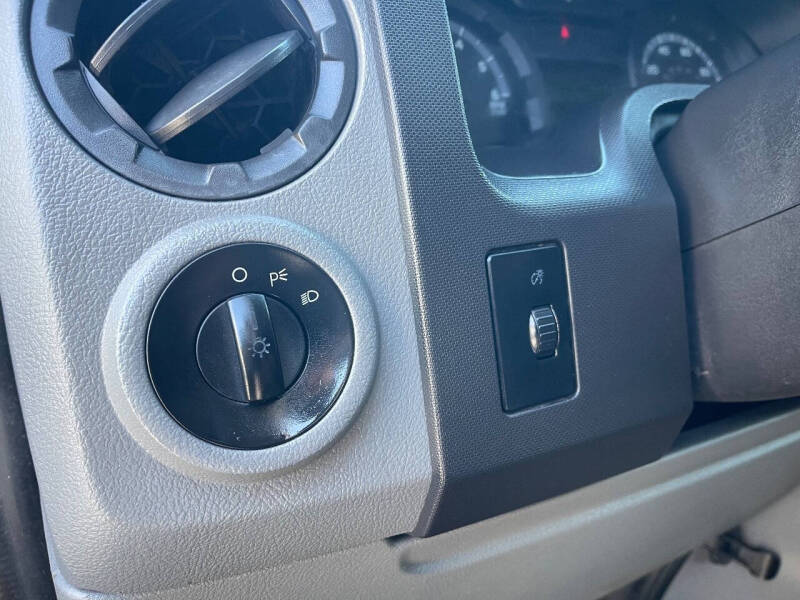 2010 Ford E-Series E-350 SD XLT