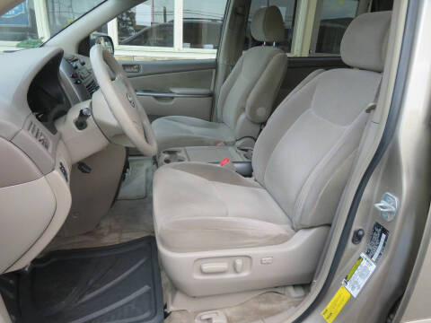 2006 Toyota Sienna LE 7 Passenger