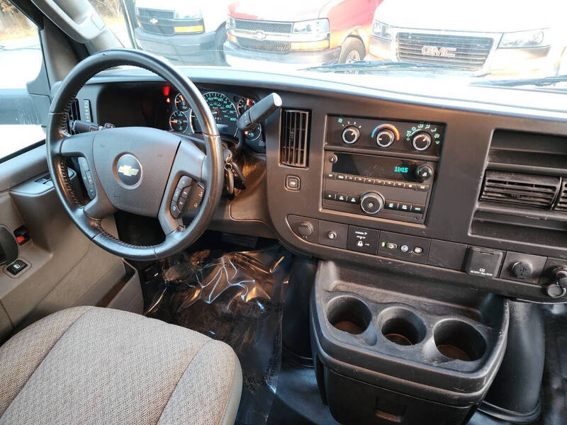 2023 Chevrolet Express 3500