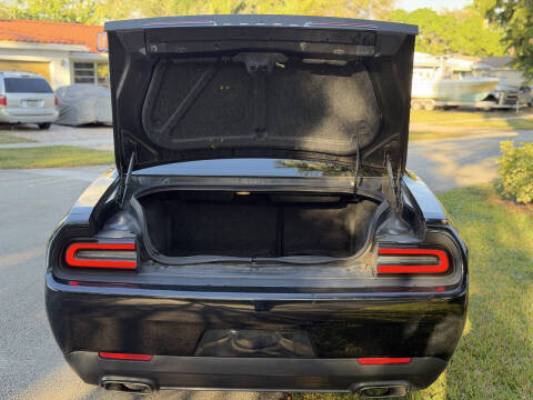 2016 Dodge Challenger SXT