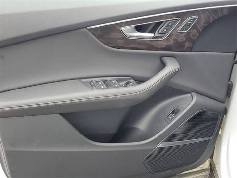 2023 Audi Q8 quattro Premium Plus 55 TFSI