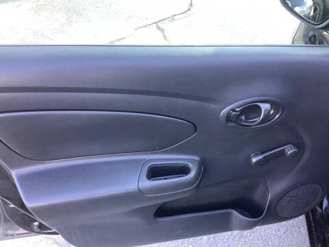 2016 Nissan Versa 1.6 S