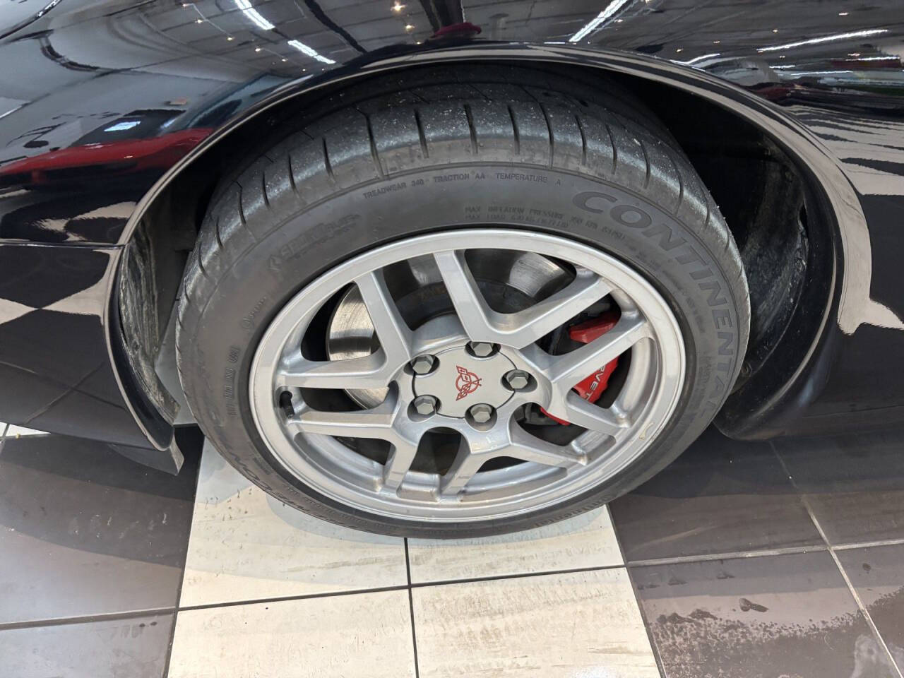 2002 Chevrolet Corvette 33