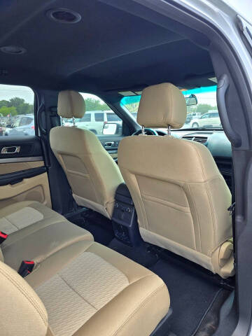 2016 Ford Explorer