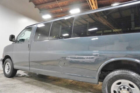 2017 Chevrolet Express LT 3500