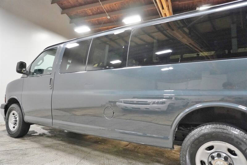 2017 Chevrolet Express LT 3500