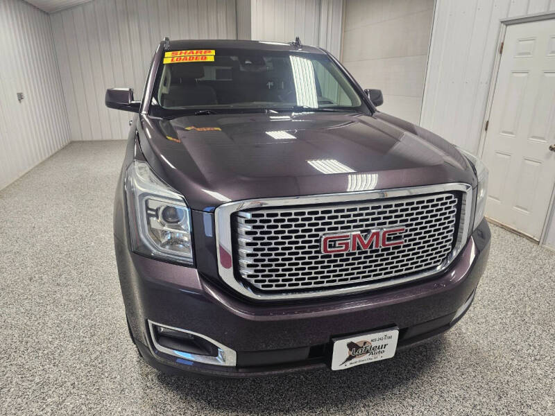 2016 GMC Yukon XL for sale at LaFleur Auto Sales in North Sioux City SD