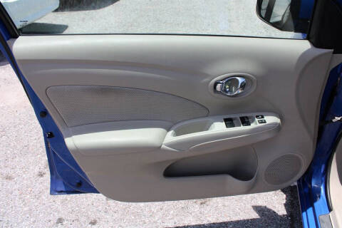 2013 Nissan Versa 1.6 S