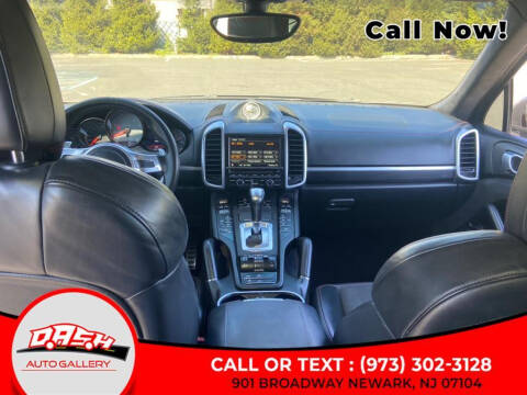 2013 Porsche Cayenne GTS