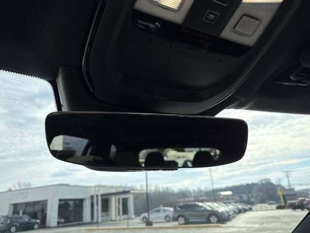 2025 Volvo XC90 B5 Plus Bright Theme 7P