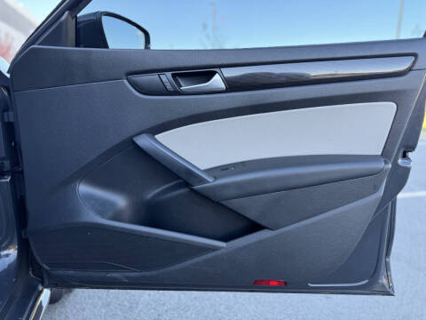 2015 Volkswagen Passat 1.8T Sport