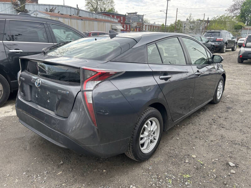 2017 Toyota Prius Two