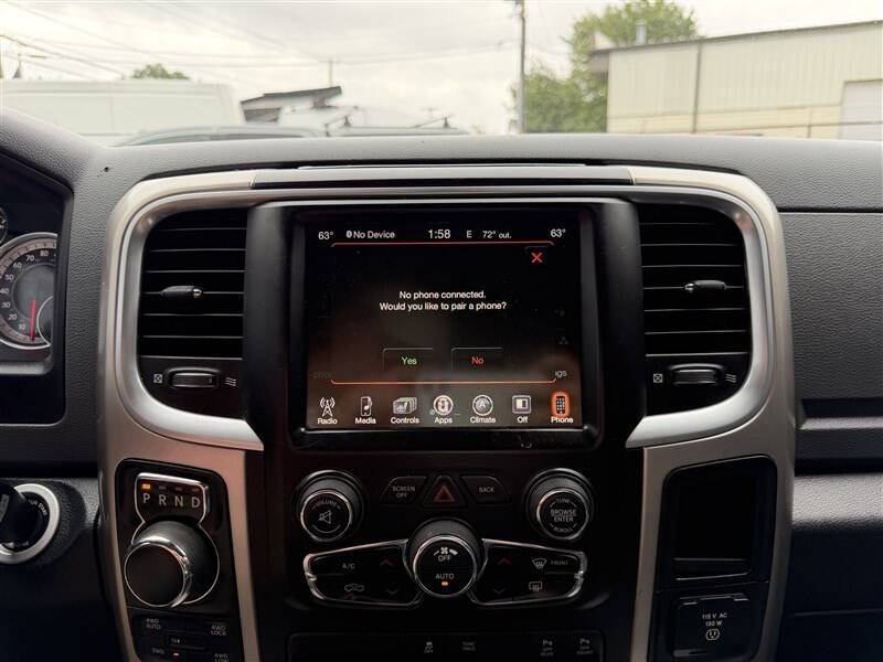 2017 RAM 1500 SLT