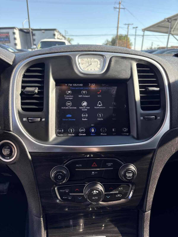 2019 Chrysler 300 Touring