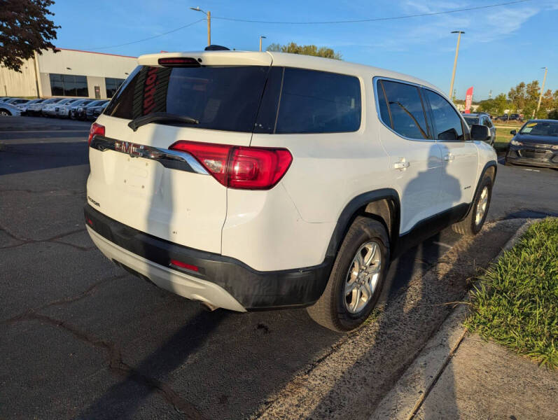 2017 GMC Acadia SLE-1