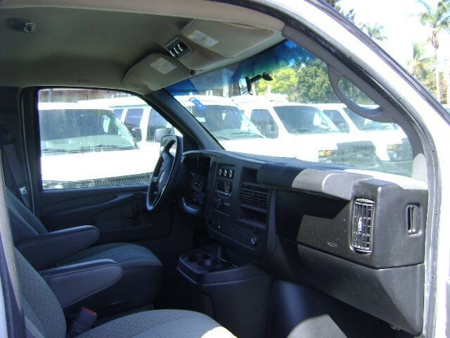 2010 GMC Savana LT 3500