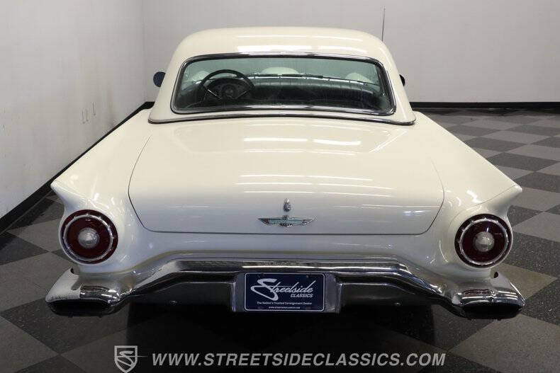 1957 Ford Thunderbird