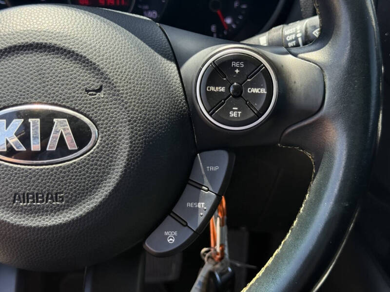 2016 Kia Soul +