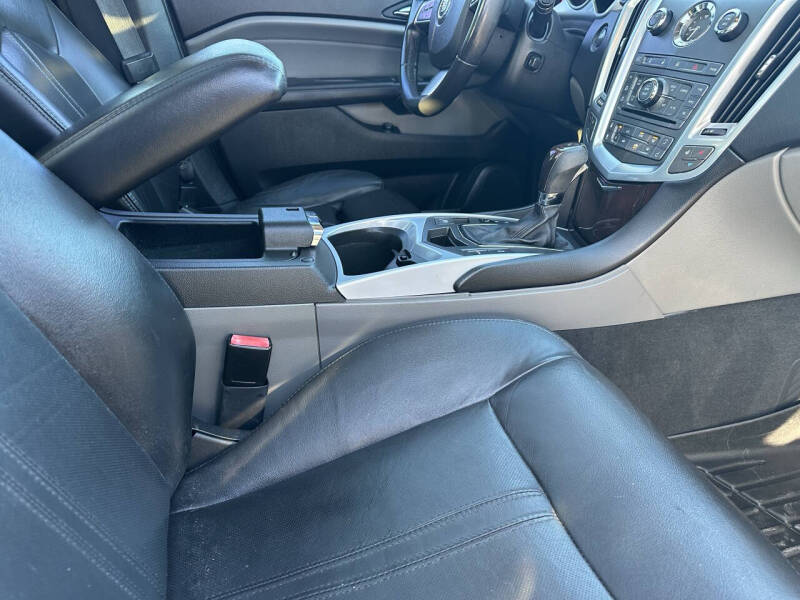 2011 Cadillac SRX Luxury Collection