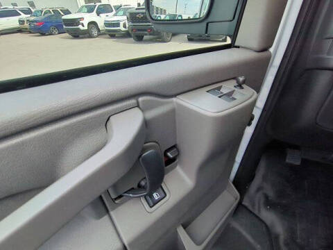 2025 Chevrolet Express 2500