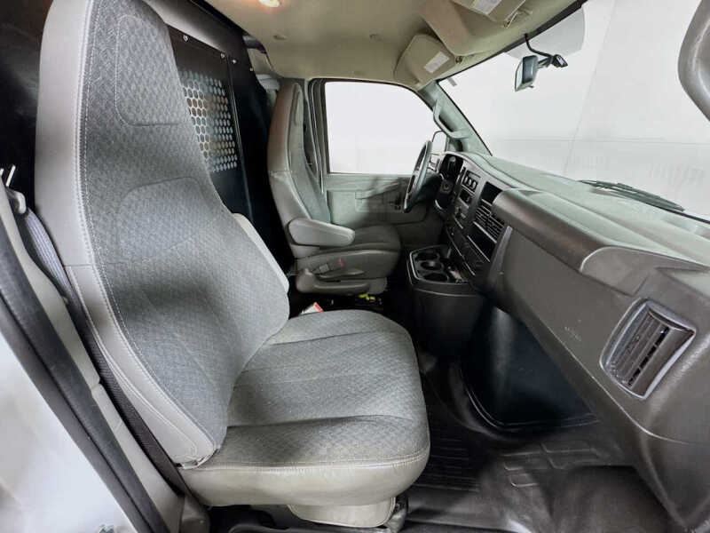 2025 GMC Savana 2500