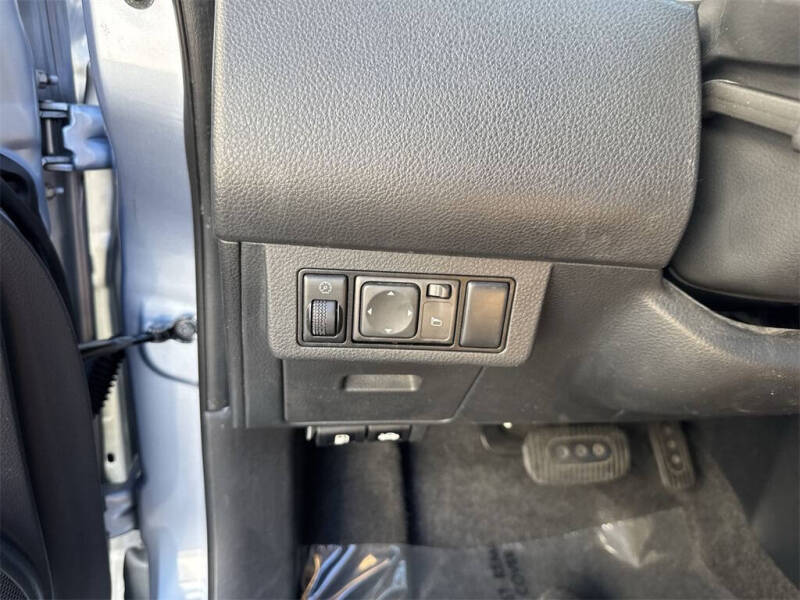 2011 Nissan Versa 1.8 S