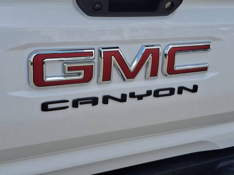 2024 GMC Canyon AT4