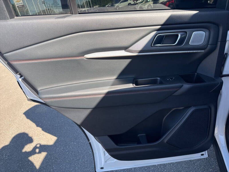 2025 Ford Explorer ST
