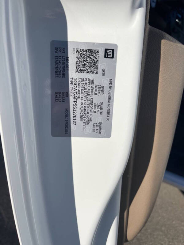 2025 Chevrolet Express 2500