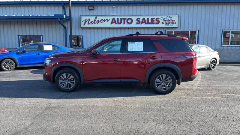 2022 Nissan Pathfinder SV