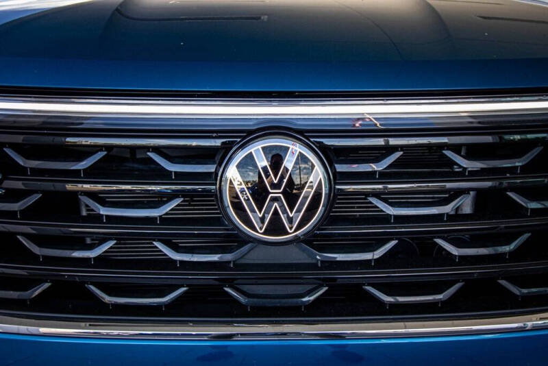 2024 Volkswagen Atlas Cross Sport SEL R-Line 4Motion