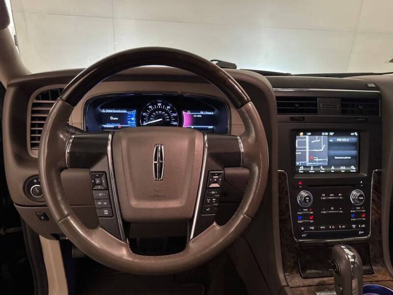 2016 Lincoln Navigator Select