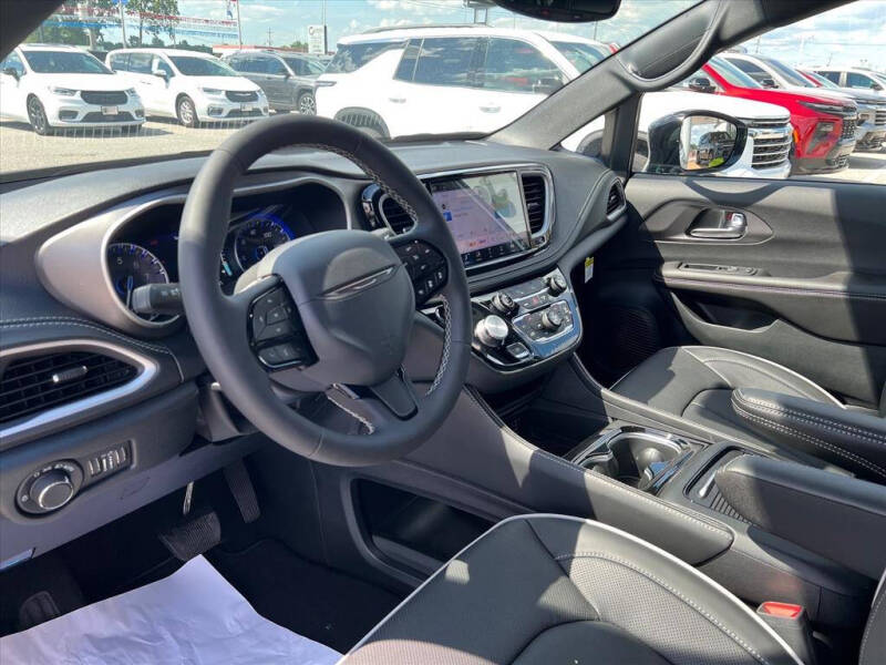 2027 Chrysler Pacifica Limited