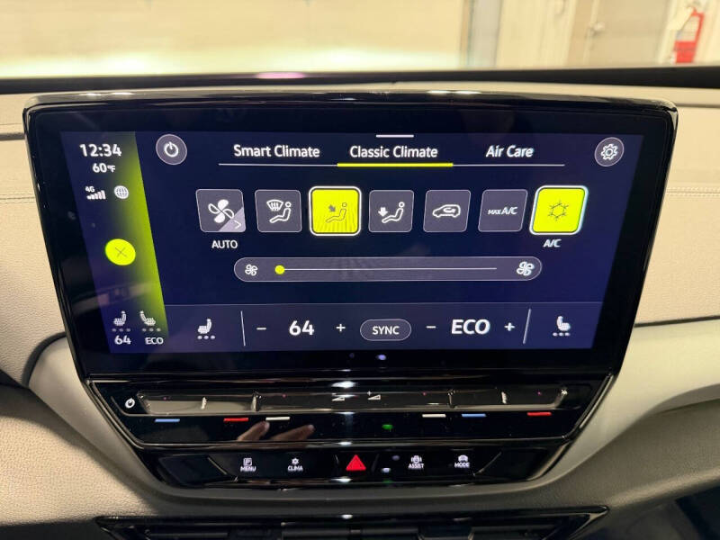 2023 Volkswagen ID.4 Pro