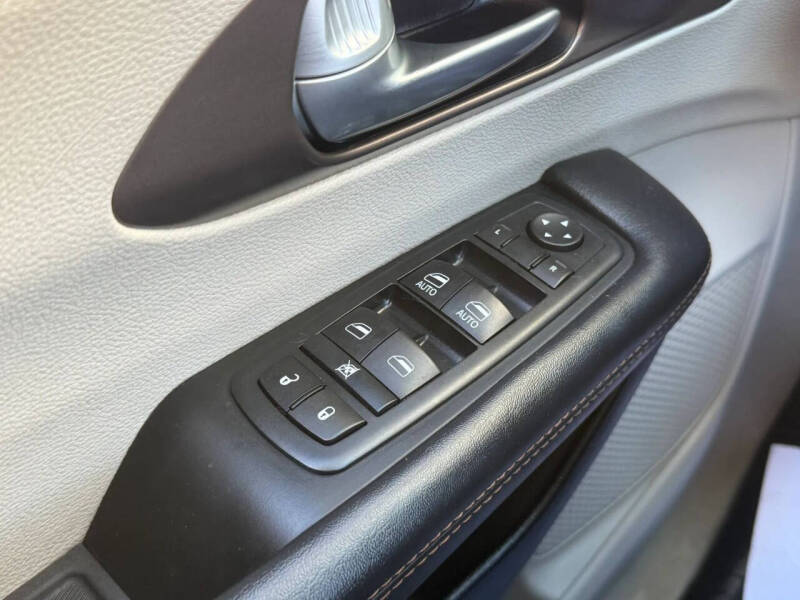 2017 Chrysler Pacifica