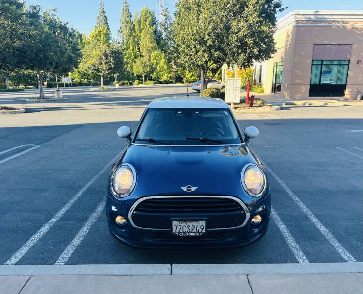 2017 MINI Hardtop 4 Door Cooper
