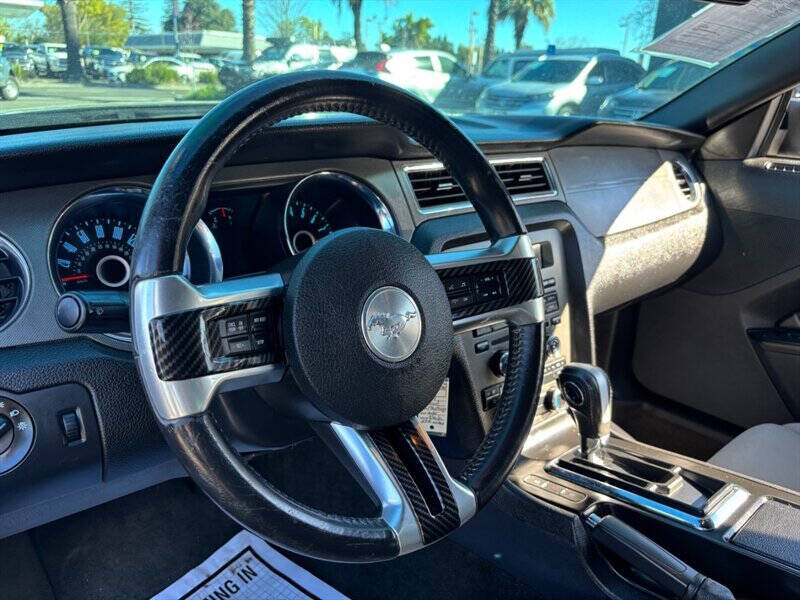 2014 Ford Mustang V6