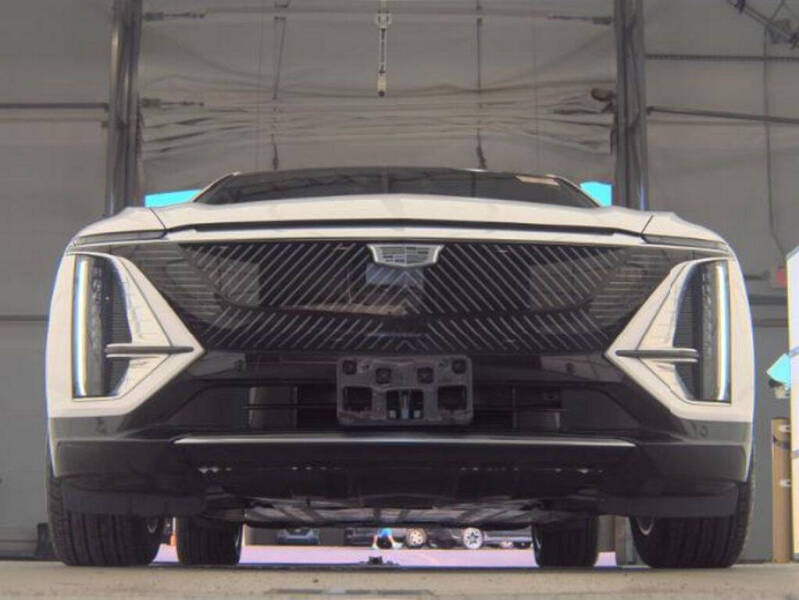 2024 Cadillac LYRIQ Tech