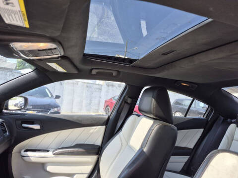 2016 Dodge Charger SXT