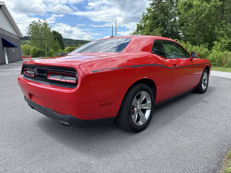 2016 Dodge Challenger SXT