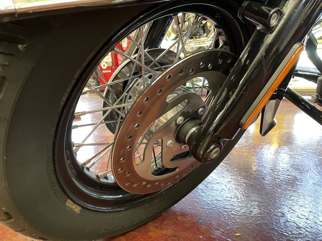2019 Harley-Davidson® FLHCS - Heritage Classic 114 19