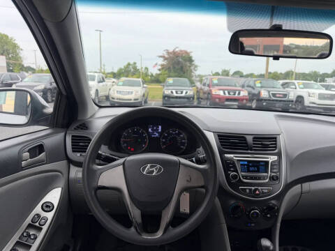 2016 Hyundai Accent SE