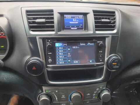 2013 Toyota Highlander SE