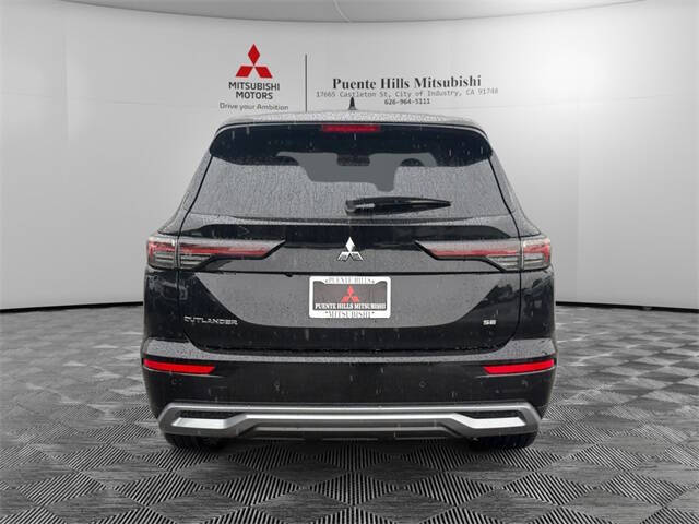 2026 Mitsubishi Outlander SE