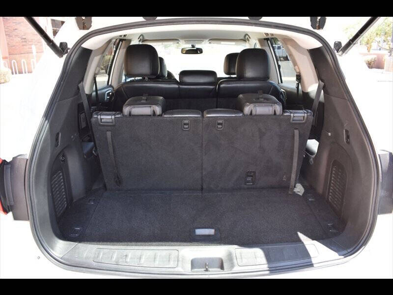 2017 Nissan Pathfinder SL